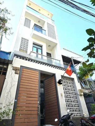 ✅Trần Bình trọng .q Bình Thạnh , 50m2 
Giá chỉ 7,75 tỷ .
👉dt : 4m ×_15m .4PN. 4WC
👉kết cấu : 4 tầng BTCT 
♦sổ hồng vuông A4 ,pháp lý chuẩn 
☎lh 0342116231 phi nhà đẹp
