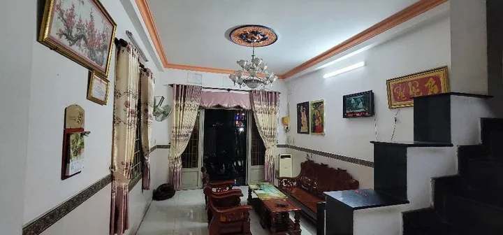 BÁN NHANH NHÀ 3 TẦNG HXH  NHỊ ĐỒNG 2 DỈ AN. DT: 115M2 _ NGANG 5M