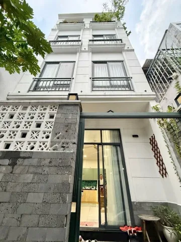 Bình thạnh 4 tầng gấp bán giáp q1