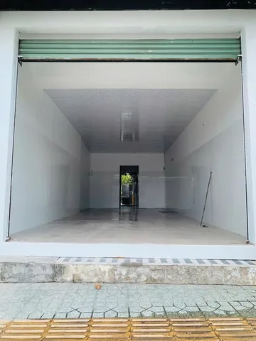 Cho thuê nhà mặt tiền đại lộ Đồng Khởi 64m2.Gía 12 triệu