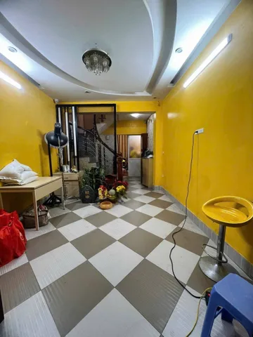 Bán Nhà ! Nghĩa Đô,Oto Tránh,2 Thoáng,Kinh Doanh,DT: 43.5m2 x 5Tầng,MT: 3.7m,Giá: 17.5 tỷ Cầu Giấy