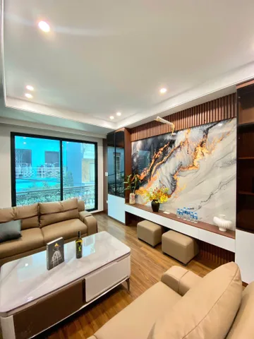 Sắm Nhà Mới! Lạc Long Quân,Oto vào Nhà,Thang Máy,DT: 51m2 x 6Tầng,Giá: 19.5 tỷ Cầu Giấy