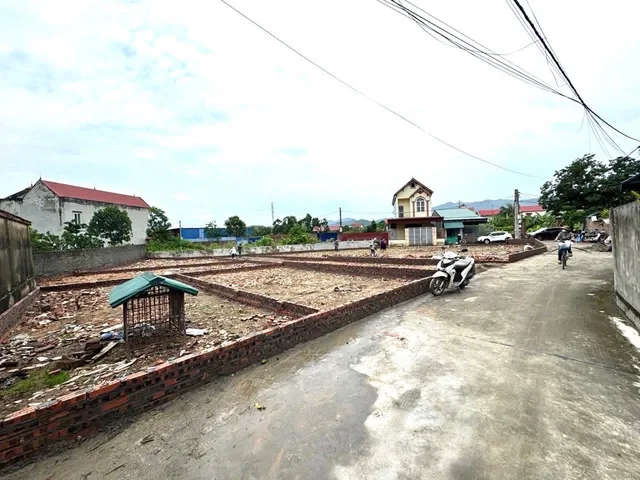 Chủ Thanh Khoản 80 m Vệ Linh - Sóc Sơn Được Rộng Ô tô ngủ Trong đất