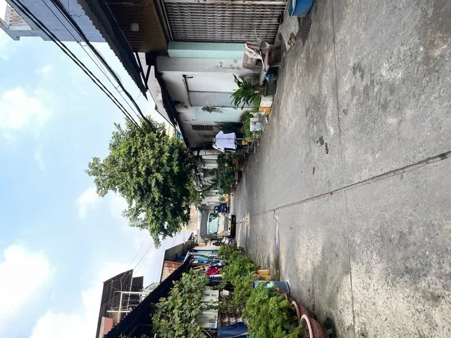 Nhà 3 Tầng , Hẻm ôtô, DT: 72m² ngang 4m giá 5.4 tỷ Phường Bình Tân
