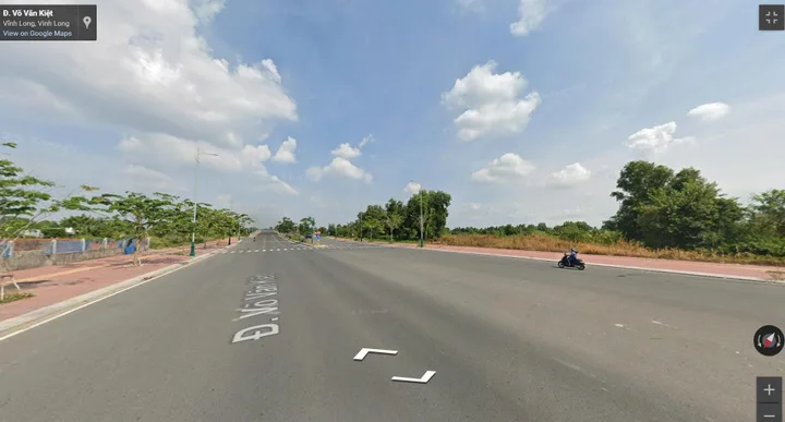 Bán đất 1613.4m² ngang 28.9m giá 32.27 tỷ mặt tiền đường Võ Văn Kiệt, phường Trường An nay là Phường Long Châu, tỉnh Vĩnh Long