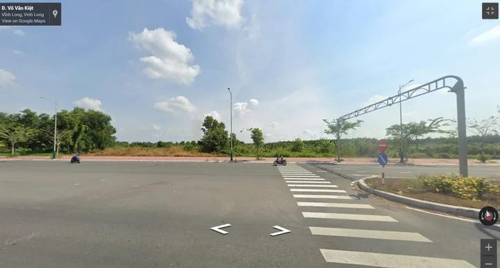 Bán đất 1613.4m² ngang 28.9m giá 32.27 tỷ mặt tiền đường Võ Văn Kiệt, phường Trường An nay là Phường Long Châu, tỉnh Vĩnh Long