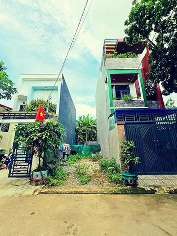 🚗 BÁN LÔ ĐẤT NỀN - 155M2( 5*31) - CÔNG NHẬN 104M2 TRÊN SỔ, 51M2 HÀNH LANG SÔNG - KHÔNG QH, LG - ĐẤT TRỐNG, KHU XD CAO - ĐẤT NỀN - HẺM XE HƠI - GẦN CHỢ, UBND - P. LONG PHƯỚC, THỦ ĐỨC.(A)