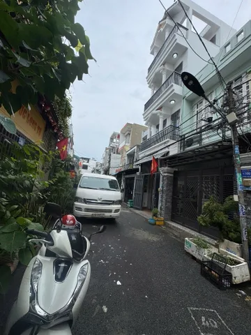 Nhà 4 Tầng, Hẻm ôtô, DT: 60m² ngang 4m giá 5.55 tỷ Phường Bình Tân