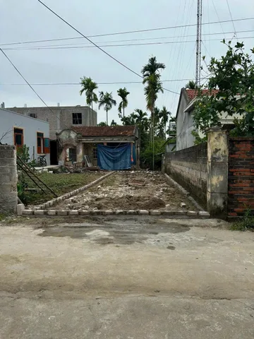 Bán 72 m Hoa Động nằm ngay giữa Dojji và Hoàng Huy. Ngõ ô tô thông các ngả. L/h:076.231.9990 e Thuý
