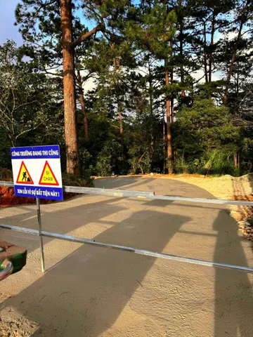 Bán đất view đẹp gần khu dân cư ngay giữa chân đèo Pren, đi Hồ Xuân Hương 3km