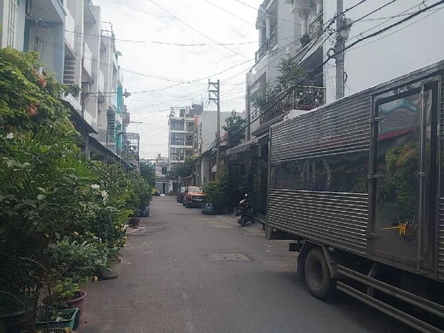 Bán nhà 4 Tầng, Hẻm ôtô, DT: 78m² full thổ cư ngang 4m giá 6.4 tỷ tại Phường Bình Tân
