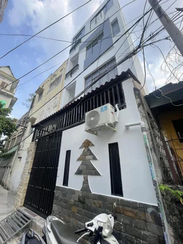 🔥 Chỉ 20m ra MT Lê Quang Định 🏡 Nhà 4 tầng 45m² có giếng trời 🌿 vị trí hiếm Bình Thạnh – giá 2ty6