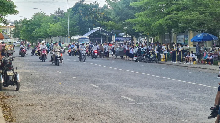 Đất thổ cư 1000m² mặt tiền đường 30m gần trường nguyễn thị hương