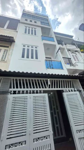 Ngay mặt tiền hẻm 3/74 thành thái, gần sư vạn hạnh, tô hiến thành. dt 45 m2 x 3 tầng. chỉ 6 tỷ 880