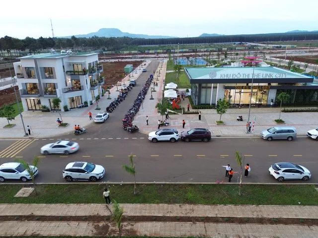 Đất nền biệt thự giá 16tr/m2 tại ngã tư Dầu Giây 2 mặt tiền đường Quốc lộ 1A và QL 20