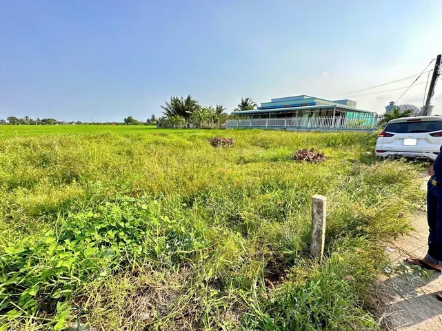 Đất MT liên ấp 107.3m² ngang 5m, thổ cư, xã Mỹ Bình, Tân Trụ, Giá 959 triệu