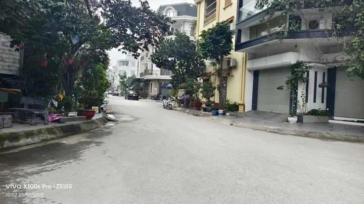 Lô đất 50m2 tại Vinhome Riverside Sở Dầu mà giá chỉ có 3,9 tỷ LH 0398787284