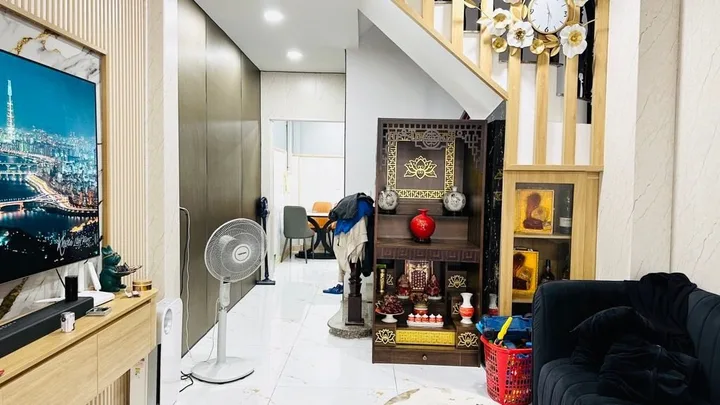 Hẻm xe hơi quang trung, sổ hồng riêng, 3 tầng, công chứng ngay