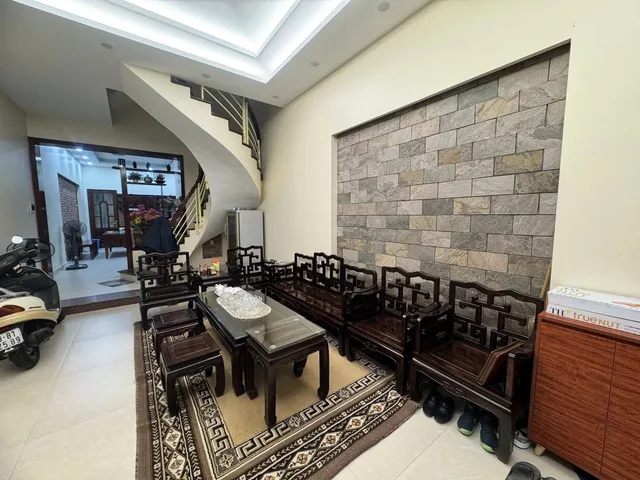 Bán Nhà! Nghĩa Đô,Oto tránh,Khu Cán bộ,DT: 68m2 x 5Tầng,MT: 4.3m,Giá: 36.6 tỷ Cầu Giấy