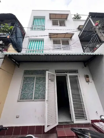 Bán gấp nhà hẻm ô tô Nơ Trang Long Bình Thạnh 43,6m² 1 trệt 2 lầu 3PN, giá 3ty590 tỷ.