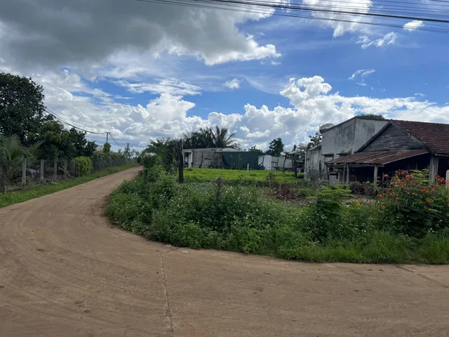 Bán đất 298.6m² ngang 10m giá 165 triệu Xã Ea Nuôl