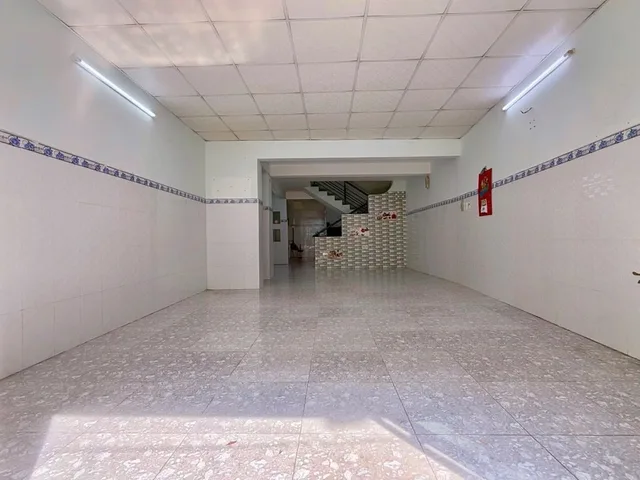 Nhà đẹp ở ngay Tỉnh Lộ 10 - Giáp Aeon Mall - 68m2 chỉ 5.25 tỷ