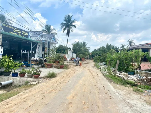 Kẹt tiền giảm sâu lô an tịnh ql22 vừa qua cổng chào tây ninh