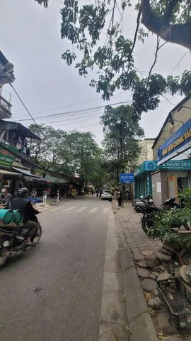 Hiếm nhà 3 tầng mặt phố Nguyễn Viết Xuân, 37m2, mặt tiền rộng 4.5m, vị trí đẹp, kinh doanh tốt, giá 10.5 tỷ
