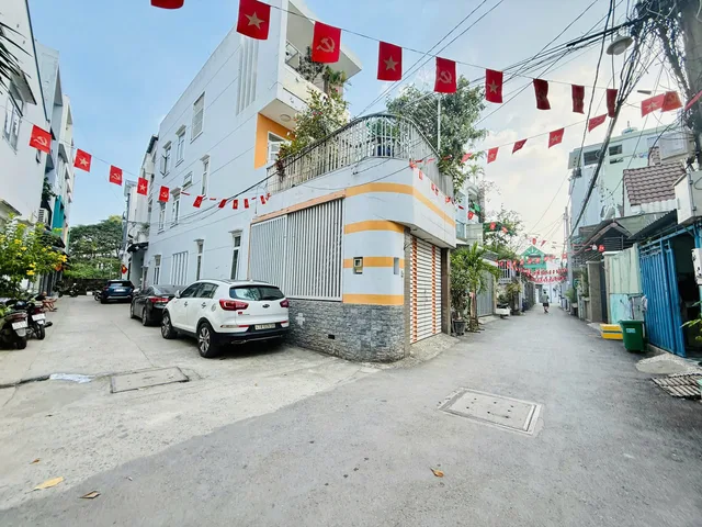 Bán gấp đất hẻm 5m đường số 9 dt đất 78.3m² ngang 4.2m giá 7.4 tỷ ra đường Nguyễn Thị Định 300m Bình Trưng Tây Q2 cũ