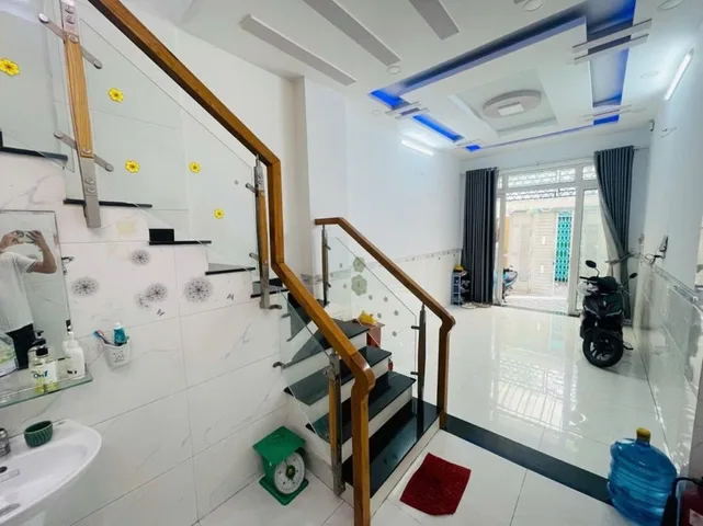 Bán nhà 3 tầng gấp bán, sổ hồng riêng, chính chủ