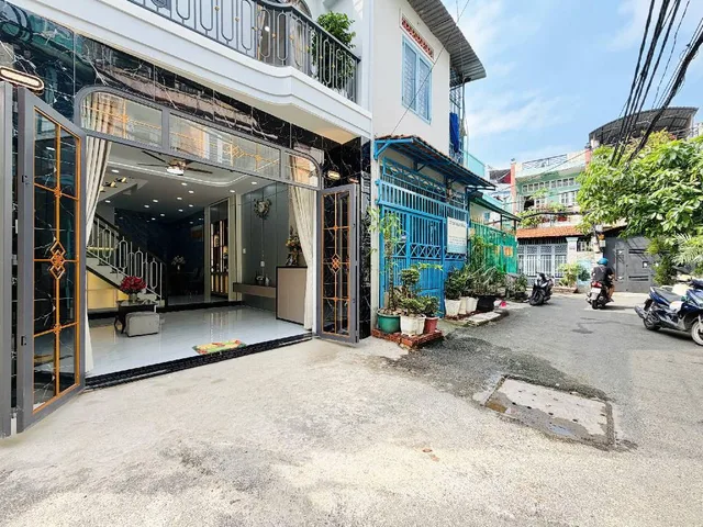 Nhà mới p10, quang trung, gấp bán, sổ hồng riêng