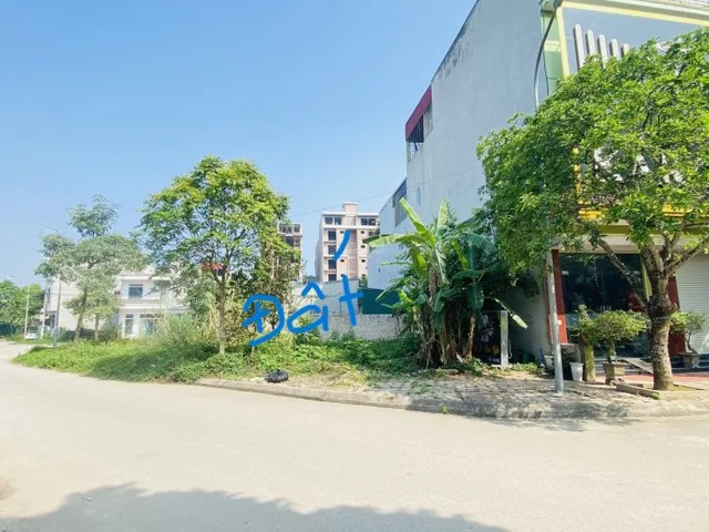 Nhỉnh 4 Tỷ, Lô Góc, Ôtô Tránh, Tân Xã, 500M Tới Đh Fpt, 1.5km Đhqg Hà Nội, 2KM Tới Metro 5