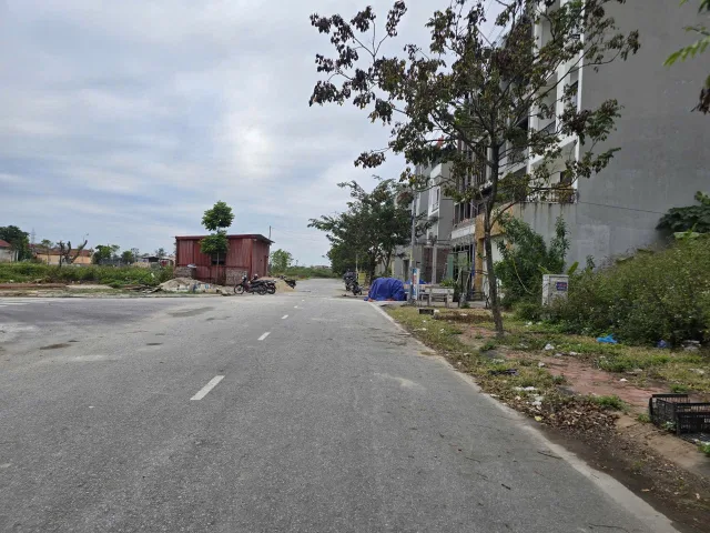 Bán 100m đất giãn dân khắc niệm 1 dãy L6. Đường thông thẳng ra nút giao tây nam. Phường hạp lĩnh tỉnh bắc ninh