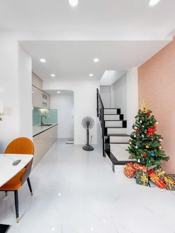 HẺM 389 NGUYỄN TRỌNG TUYỂN NHÀ MỚI ĐẸP 3 PHÒNG NGỦ XÂY 1 TRỆT 1 LẦU VÀO Ở NGAY HƠN 4 TỶ XÍU