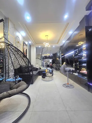 BÁN NHÀ ĐẸP CẠNH ÂU C.Ơ - NGÃ TƯ LẠC LON.G QUÂ.N - HẺM ÔTÔ - 5PN - NH ( 5.2X26M )