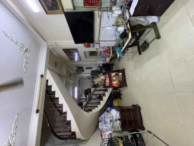 Bán nhà 80m2 Tỉnh Lộ 10 – Sát mặt tiền – Cách 2 căn ra đường xe tải thông – Ngang 5m cực đẹp