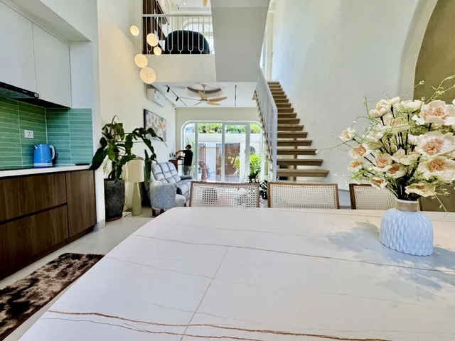 🚗 BÁN NHÀ PHỐ 3 TẦNG - 52M2( 4.1*12.8), HOÀN CÔNG, FULL NỘI THẤT ĐẸP, Ở NGAY - HẺM XE HƠI - GẦN TRƯỜNG, CHỢ, KCN - P. LONG PHƯỚC, THỦ ĐỨC. (D)