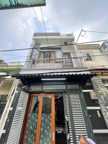 Gấp bán hẽm xe hơi, sổ hồng riêng, gần chợ, siêu thị