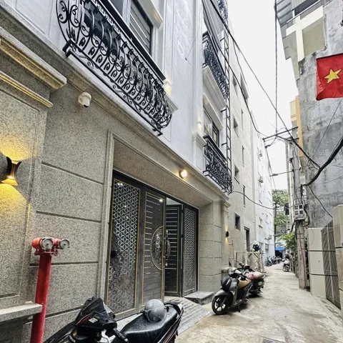 Bán toà chdv phú diễn đường ôtô. 70m2 x 7t thang máy. 22 phòng kk. giá tốt
