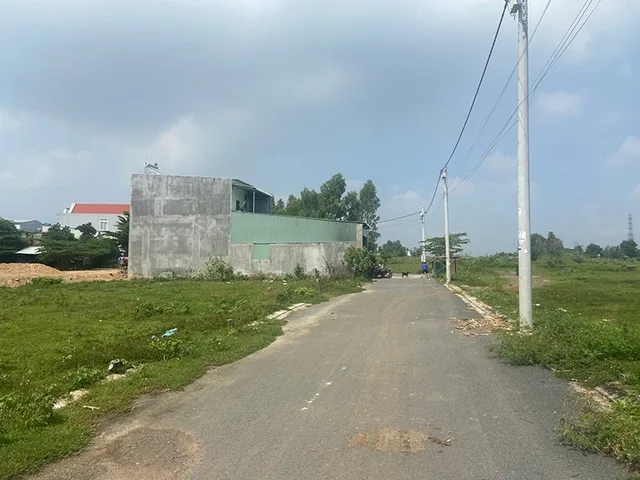 LÁNG DÀI-ĐẤT ĐỎ (Tp.HCM) đất nghỉ dưỡng đẹp có sẵn 80m thổ, Giá hấp dẫn TL 5Tỷ7