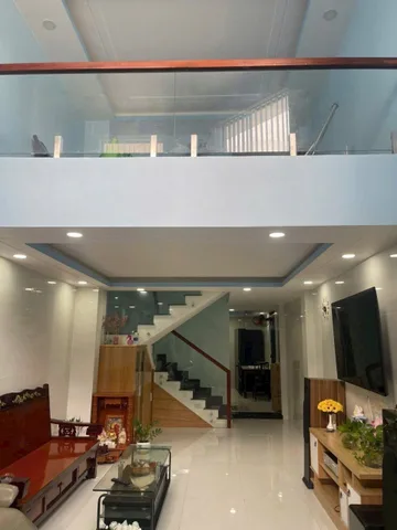 Bán gấp nhà 4 tầng 5pn 6wc phòng thờ mặt tiền đường 16m gồm LG, Cát Lái Q2 dt đất 84m² ngang 4.3m giá 9 tỷ
