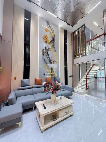 Bán nhà 5 tầng, sổ hồng riêng, nhà mới ở ngay, hẽm xe hơi