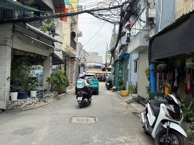 Bán đất 85m² ngang 4m giá 5.5 tỷ Phường Tân Tạo
