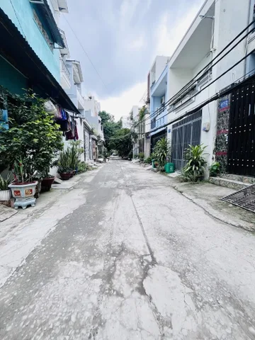 BÁN NHÀ NGUYỄN QUÝ YÊM BÌNH TÂN 63M2 5 TẦNG 7PN 8.25 TỶ LÔ GÓC 3 MẶT HẺM