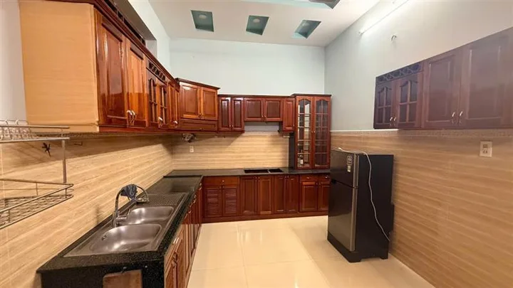 Nhà Hai Mặt Hẻm An Phú Đông 9 Q12 Ngang 6m – 3 Tầng 4PN – Xe Công Đỗ Cửa – Gần Bến Xưa – Giá Tốt