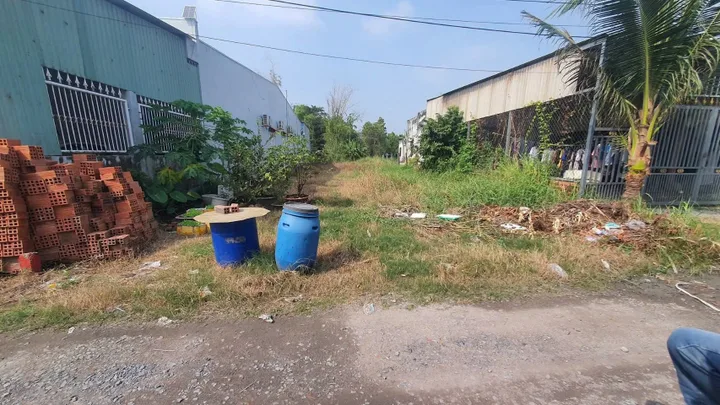 Bán đất 427.4m² ngang 9m giá 1.8 tỷ Xã Hòa Khánh