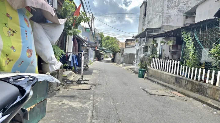 🚗 BÁN DÃY TRỌ - 164M2( 5.7*29), CÔNG NHẬN ĐỦ - GỒM 1 KIOT + 7 P. TRỌ KHÉP KÍN - DÒNG TIỀN 15TR/TH - DÃY TRỌ - MẶT TIỀN ĐƯỜNG SỐ - GẦN QL1K,  CHỢ, CẦU VƯỢT - LINH XUÂN, THỦ ĐỨC.( 3)