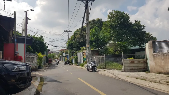 đất mặt tiền Tân xuân 200m² thổ cư ngang 8x25m giá 8.4 tỷ Xã Hóc Môn