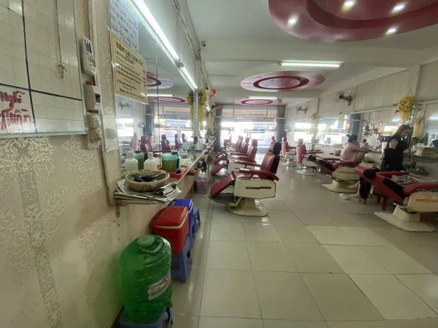 CHỈ 15 TRIỆU/THÁNG, NHÀ MẶT TIỀN TRUNG TÂM TP. LONG XUYÊN