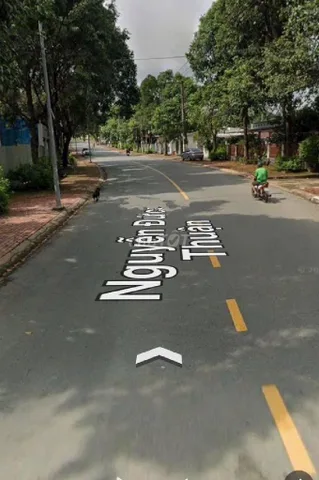 dt 861 m2 giá 22ty3 Bán đất mặt tiền Nguyễn Đức Thuận gần Quốc Lộ 13